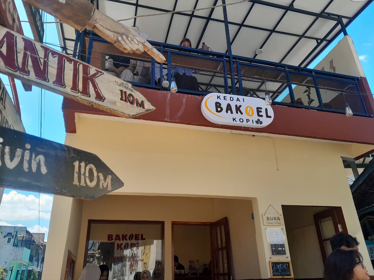 Kedai Bakoel Kopi
